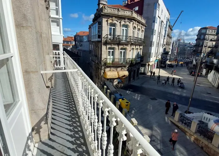 El Sireno De Vigo, Centrico, Amplio Y Acogedor Apartmán Vigo